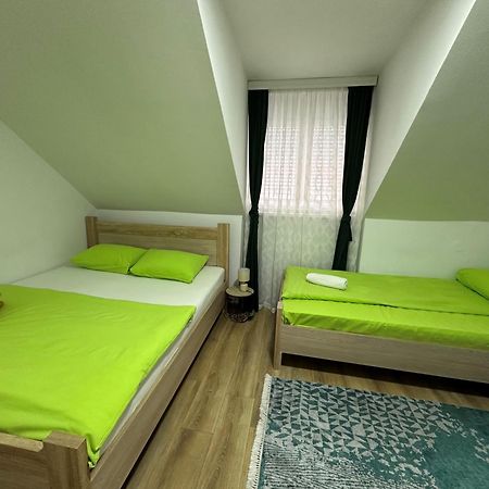 Apartman Vucinic ツェティニェ エクステリア 写真